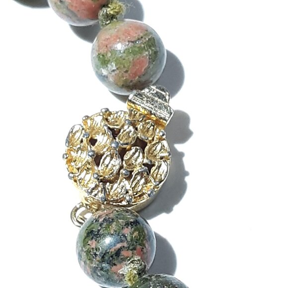 Unakite Bead Necklace 22" Knotted Single Strand Gold-tone Ornate Box Clasp - Picture 5 of 5